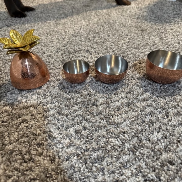 Anthropologie Pineapple Measuring Cups - Picture 2 of 3